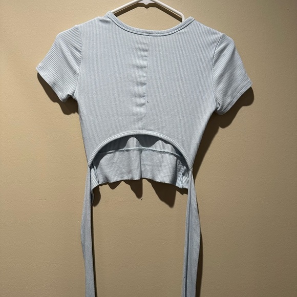 Light blue tie baby tee - Picture 2 of 4